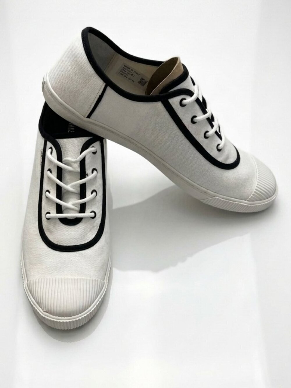 TOMS Carmel Canvas Lace Up Sneakers Shoes White Black 10 NWT